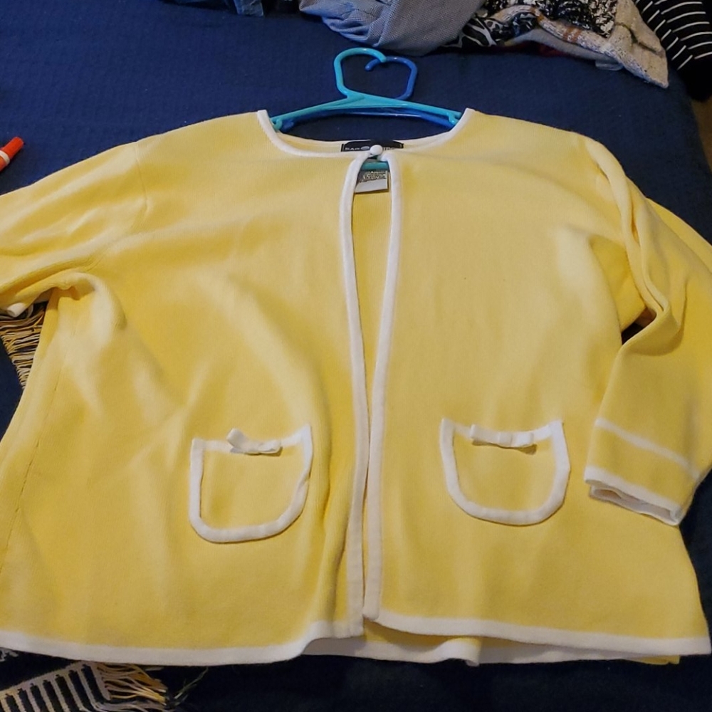 Sweater set - Picture 2 of 2